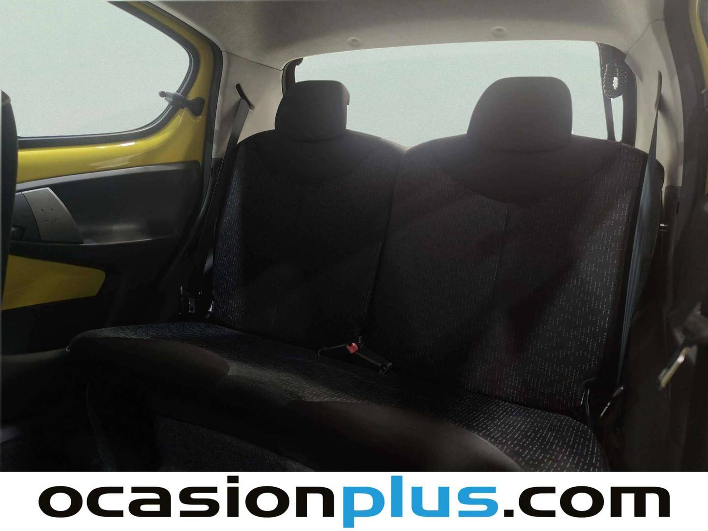 Foto asientos traseros Peugeot 107 Peugeot 107 1.0i Urban (68 CV)