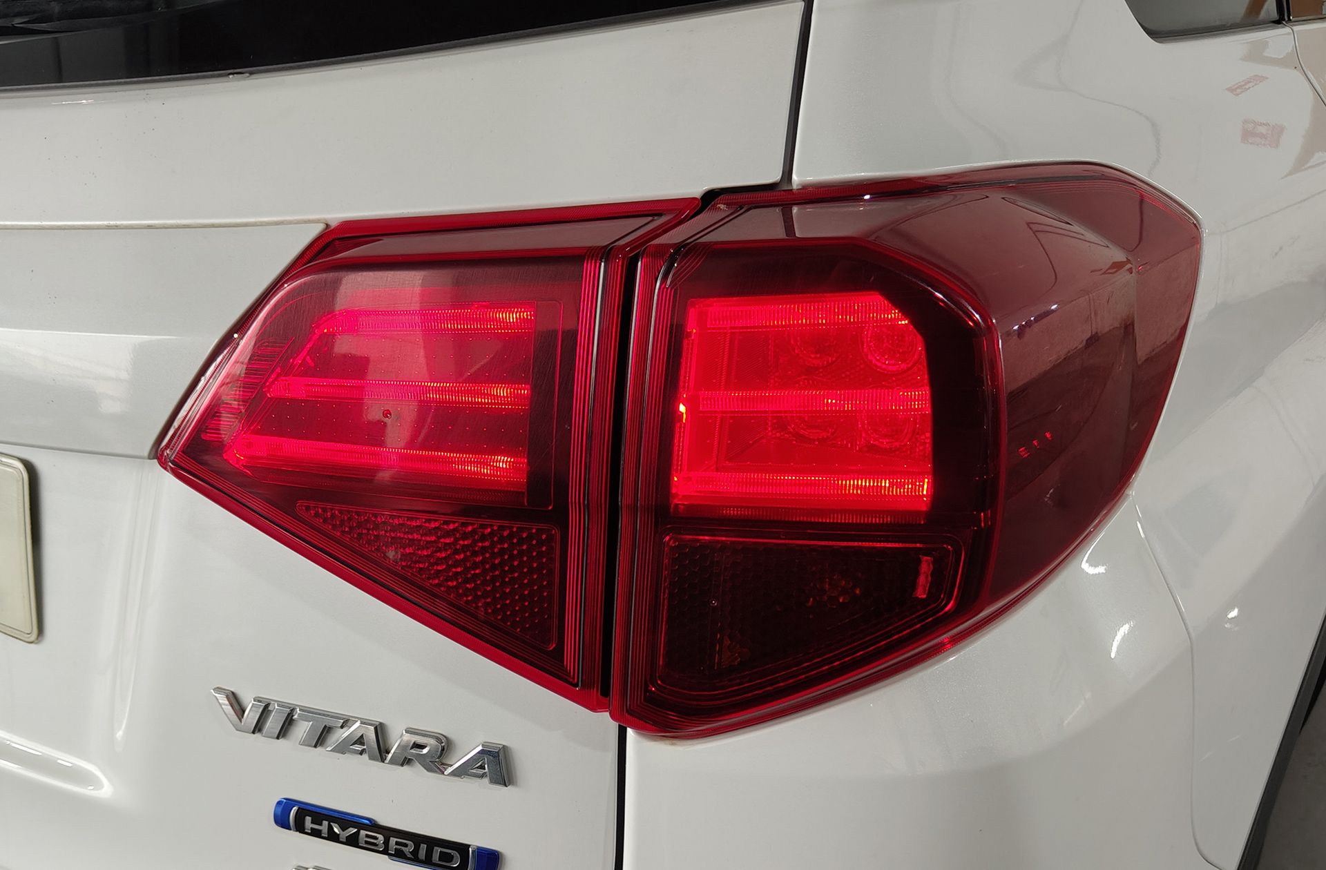 Suzuki Vitara 1.5 Hybrid GLX Strong 4WD - foto 20