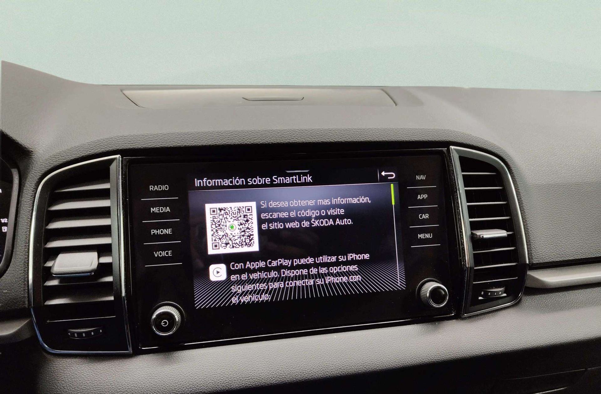 Škoda Karoq 1.5 TSI ACT Ambition DSG - foto 8