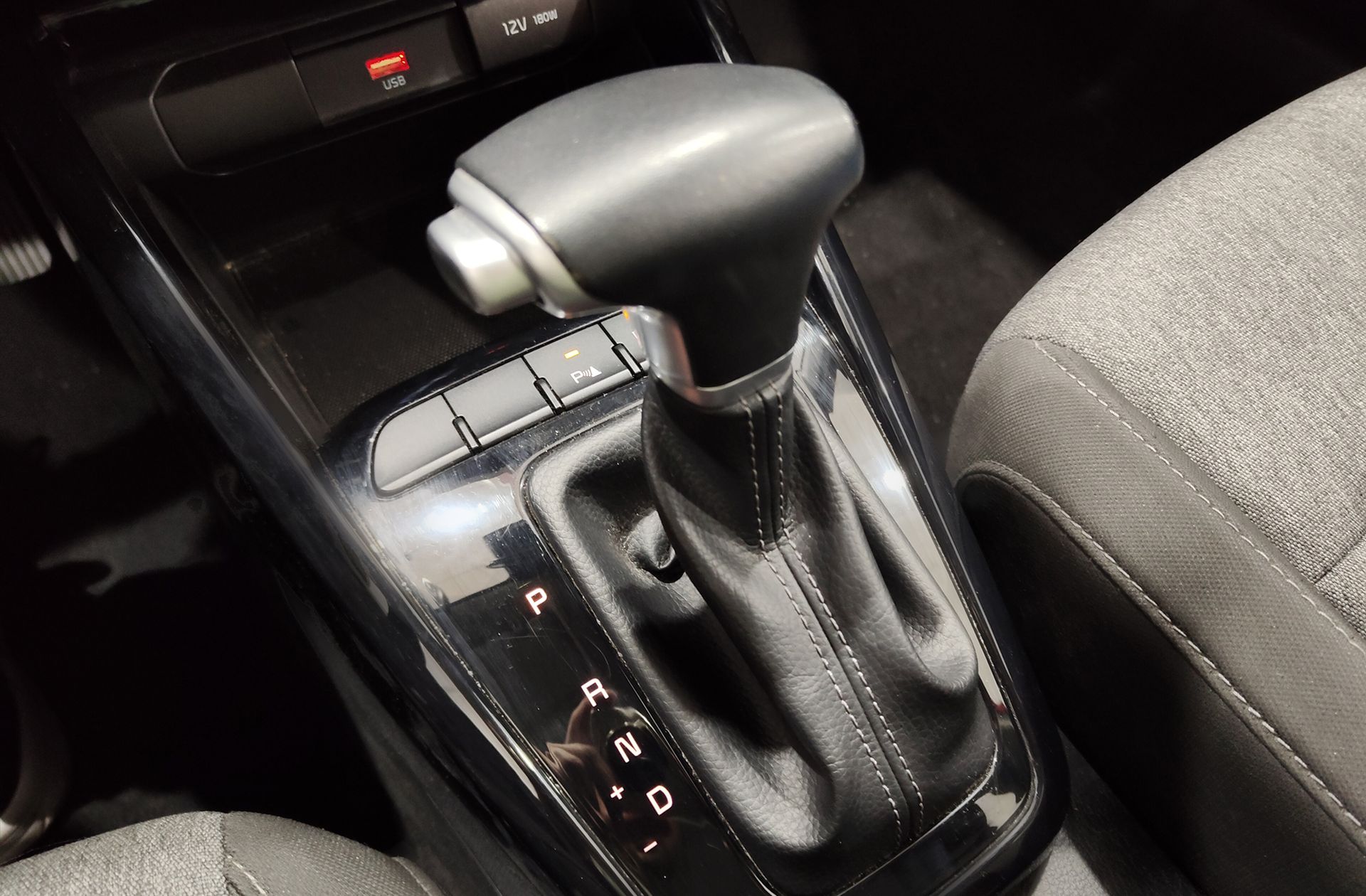 Kia Stonic 1.0 T-GDi Drive - foto 5