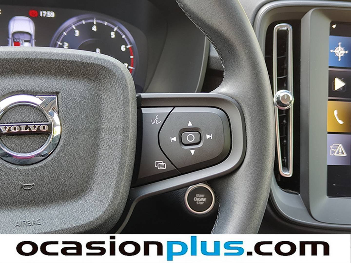 Foto Volvo XC40 Volvo XC40 T2 Essential Auto (129 CV)