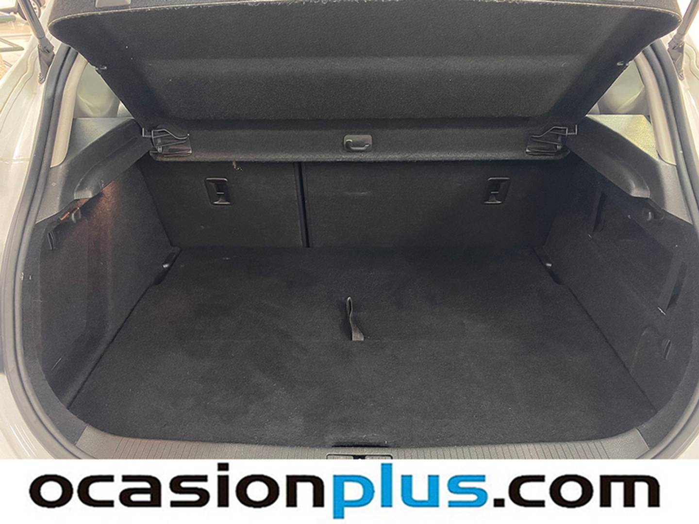 Fotos maletero Opel Astra Opel Astra 1.4 Turbo Enjoy (140 CV)