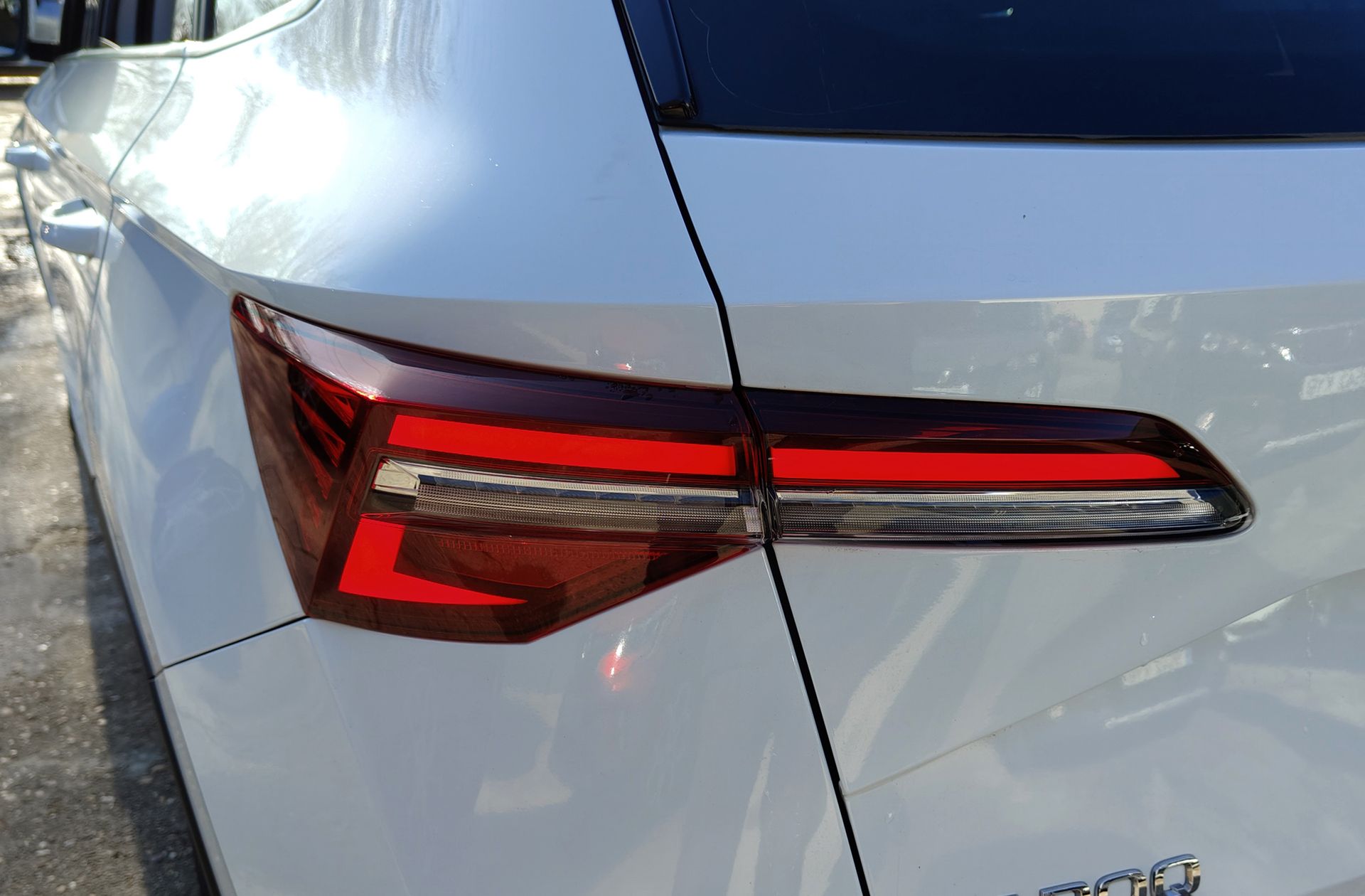Škoda Karoq 2.0 TDI Selection - foto 15