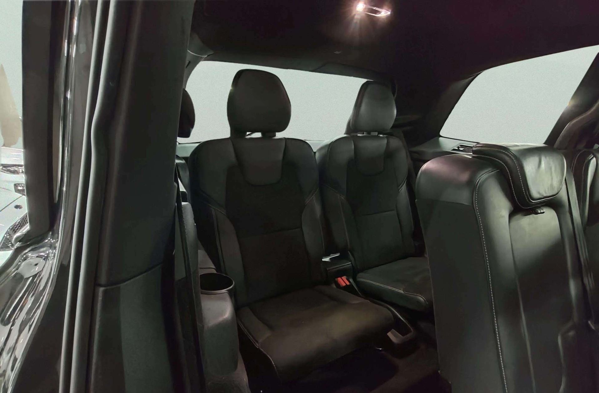 Volvo XC90 D5 R-Design AWD 7 plazas - foto 6