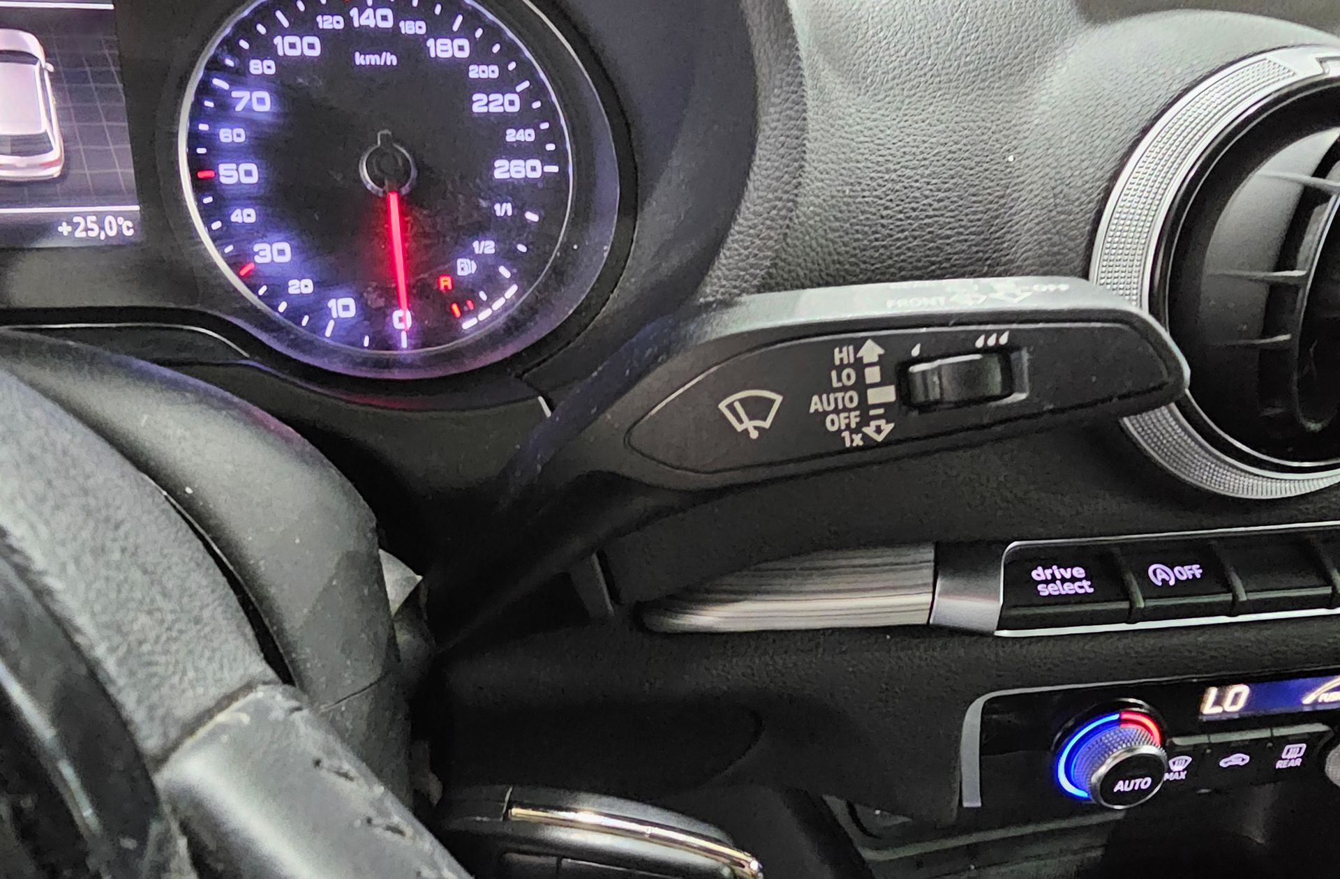 Audi A3 1.6 TDI sport edition - foto 27
