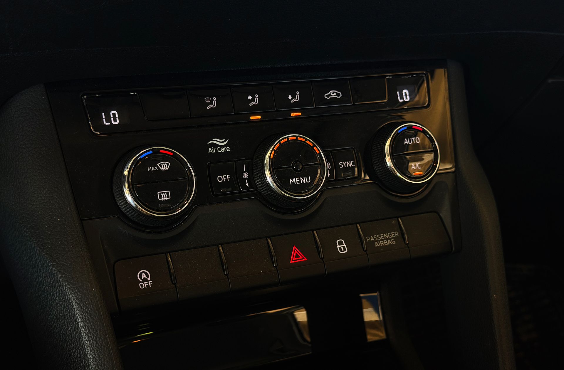 Škoda Karoq 1.5 TSI ACT Ambition - foto 29