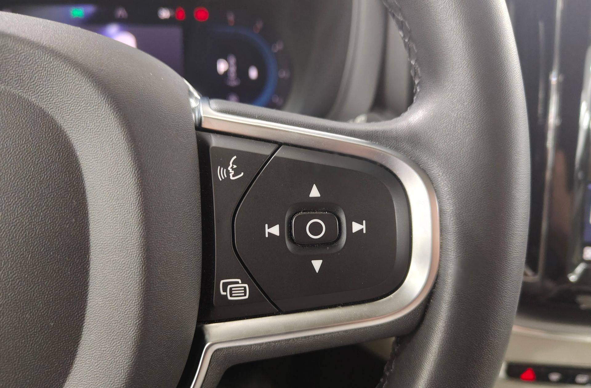 Volvo XC60 B4 D Core - foto 36