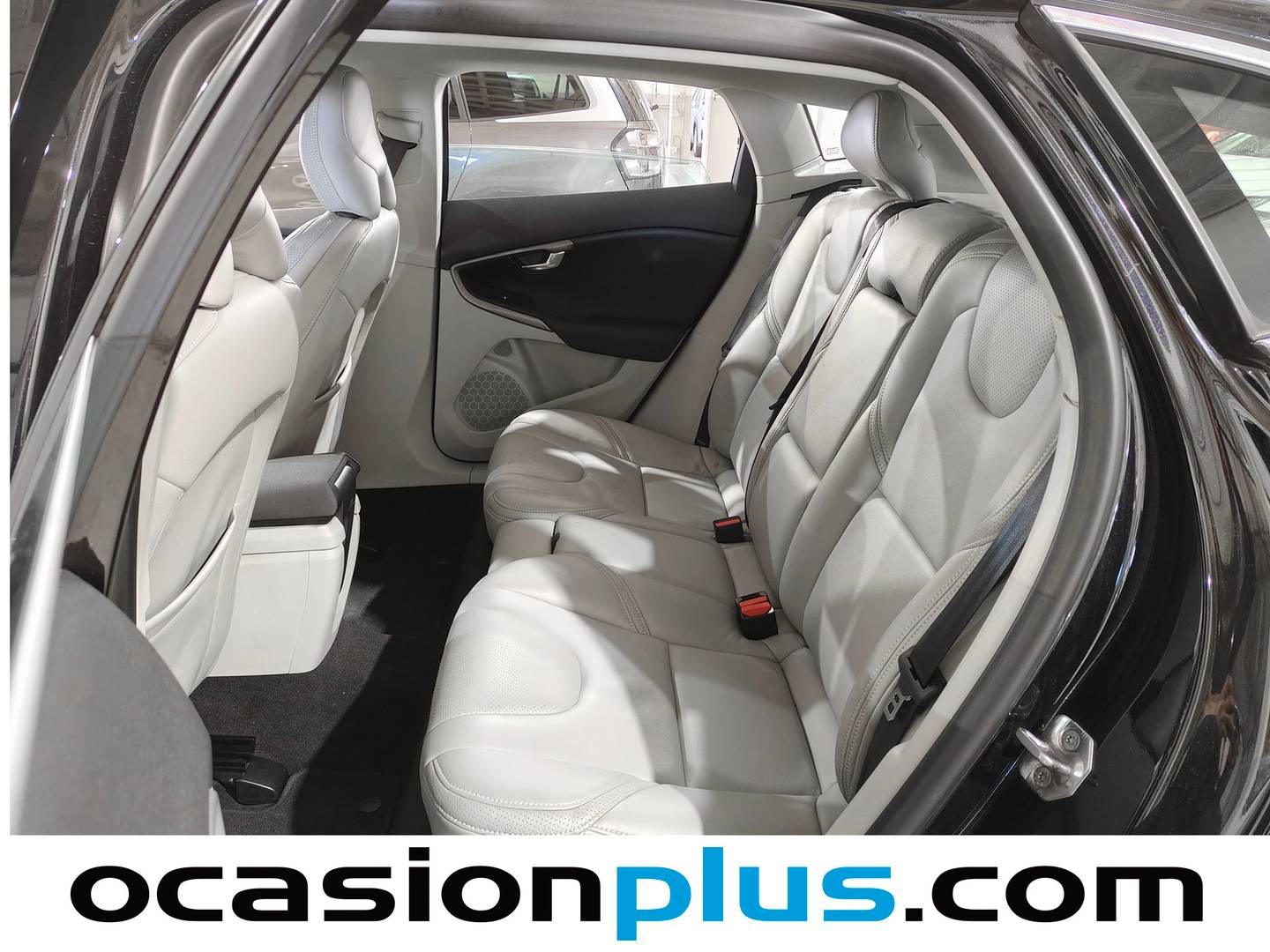 Foto asientos traseros Volvo V40 Volvo V40 D3 Momentum (150 CV)