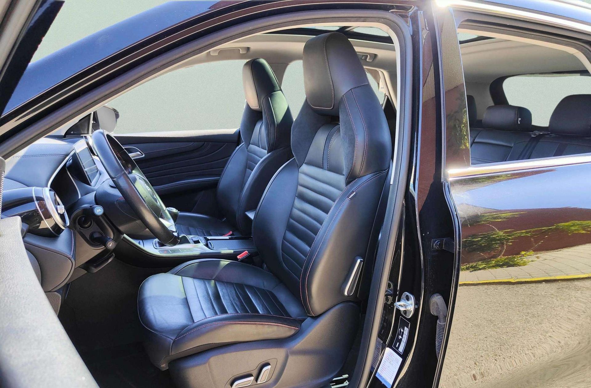 MG HS 1.5 Turbo GDI Luxury - foto 12