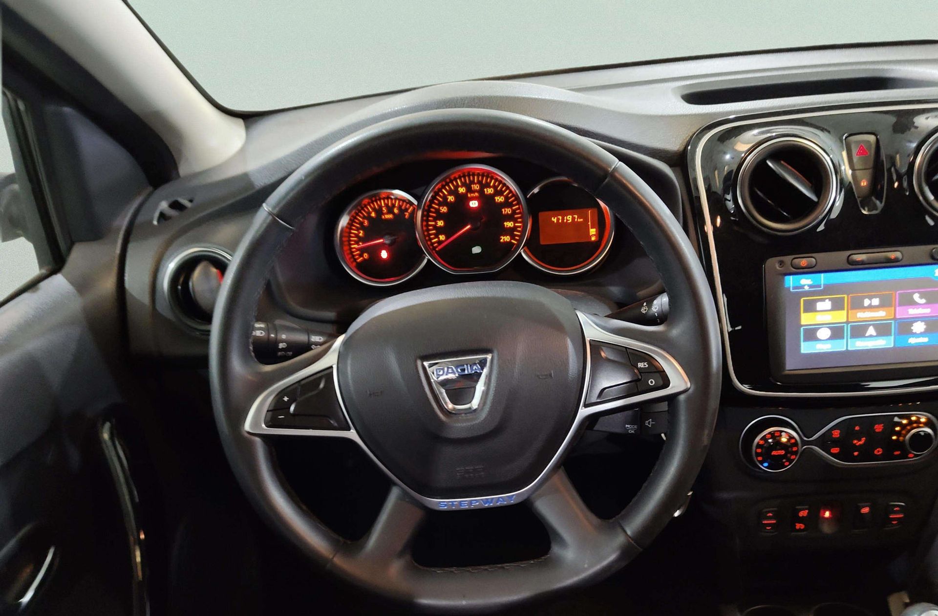 Dacia Sandero Serie Limitada Xplore TCe - foto 18