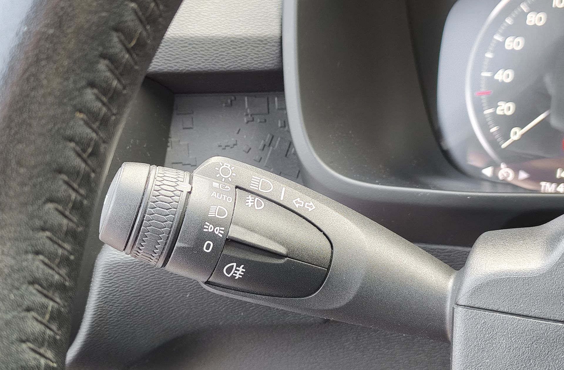 Volvo XC40 D4 AWD - foto 27