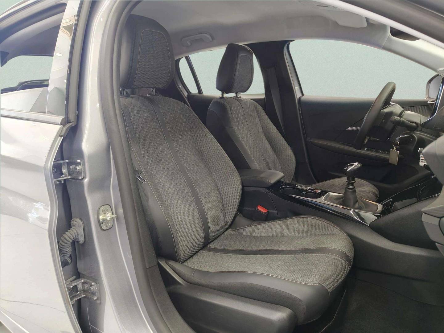 Peugeot 208 Peugeot 208 PureTech 100 Allure (100 CV) manual