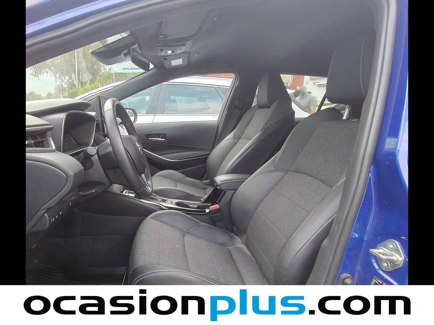 Foto asientos delanteros Toyota Corolla Toyota Corolla Touring Sports 140H Style (140 CV)