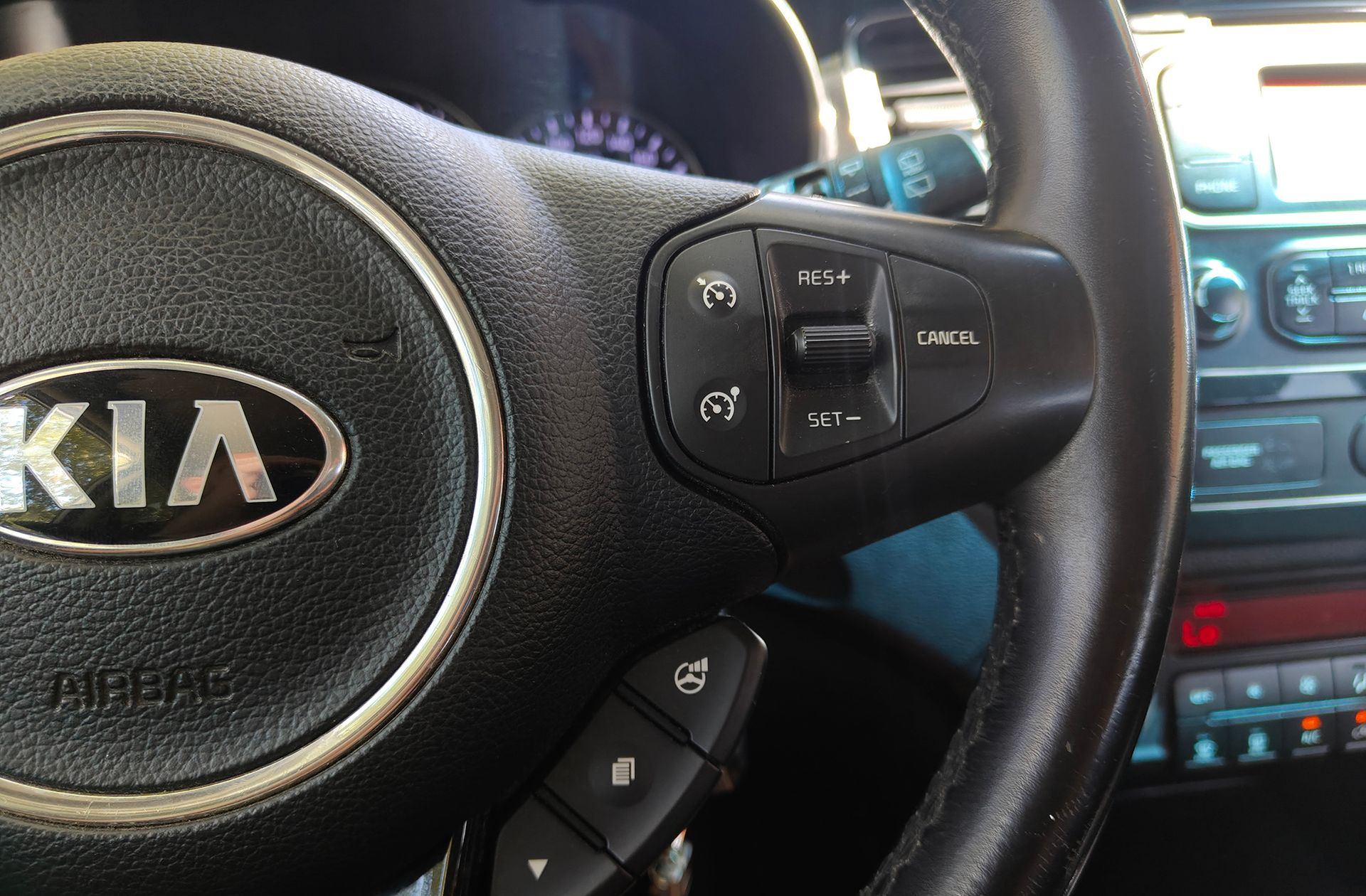 Kia Carens 1.6 GDi Drive - foto 22