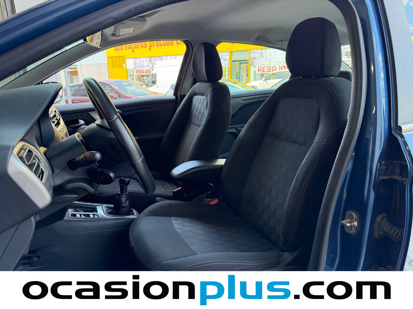 Foto asientos delanteros Citroën C-Elysée Citroën C-Elysee PureTech 82 Shine (82 CV)