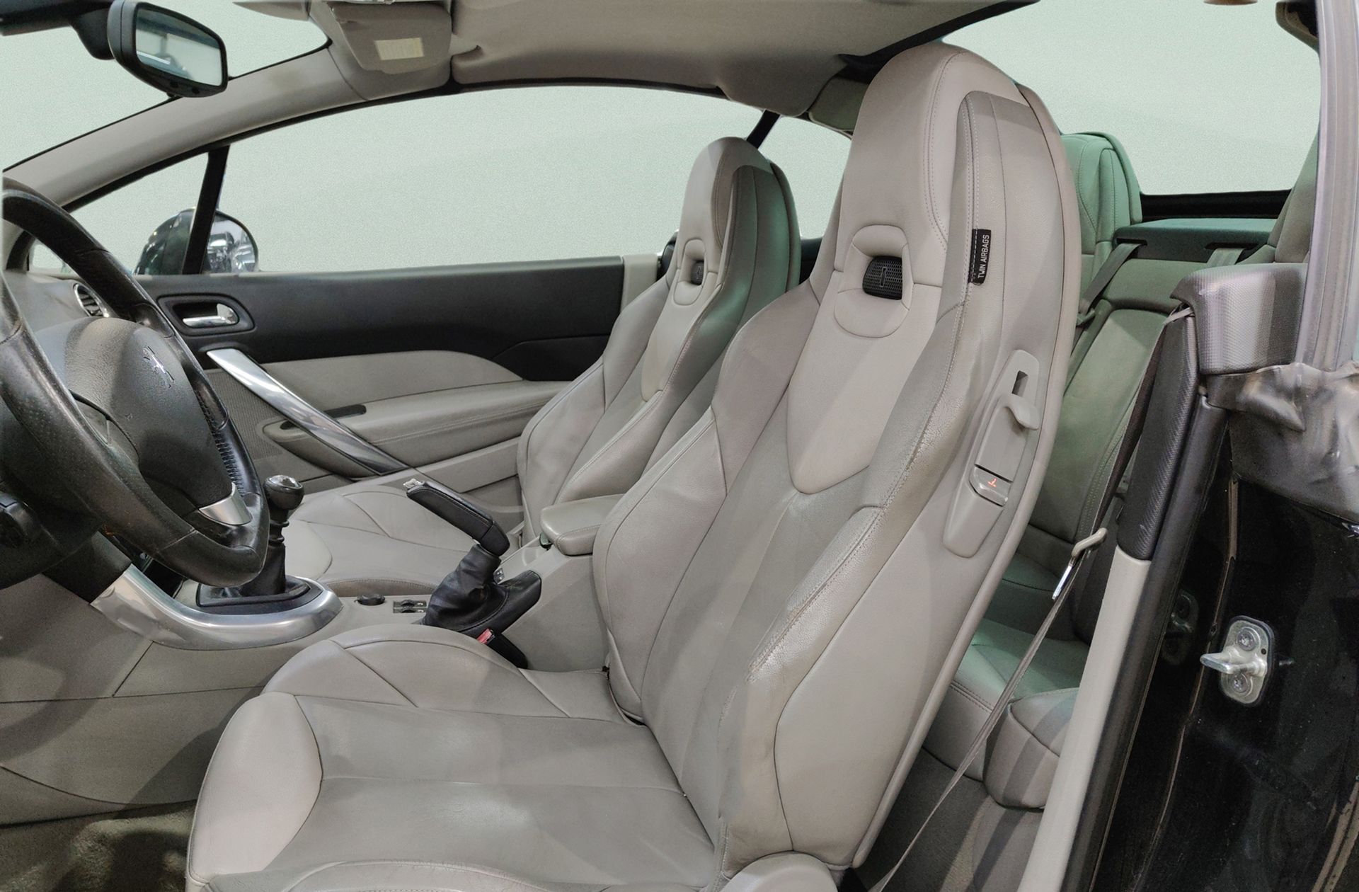 Peugeot 308 CC Cabrio 1.6 THP Edition Limitada - foto 10