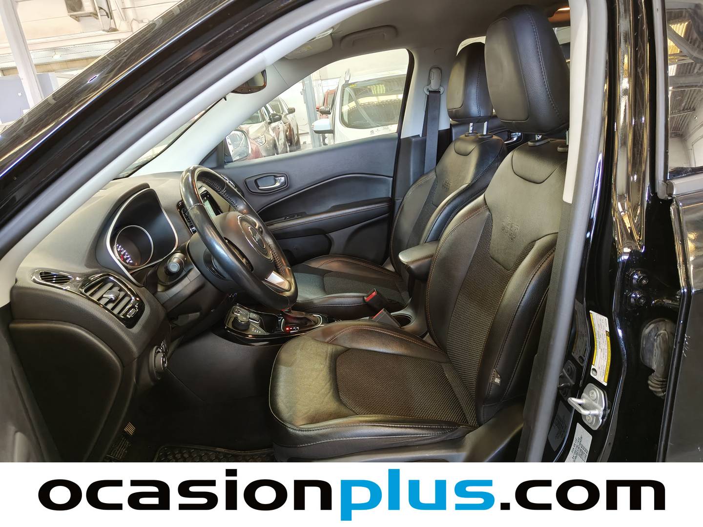 Foto asientos delanteros Jeep Compass Jeep Compass 2.0 Multijet Limited 4x4 ATX (140 CV)