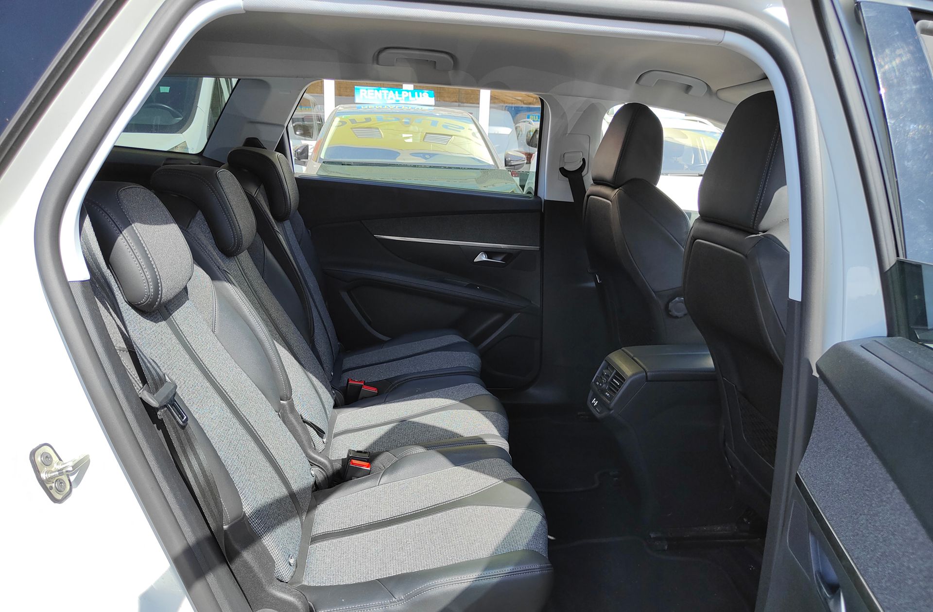 Peugeot 5008 PureTech 130 Allure 7 plazas - foto 19