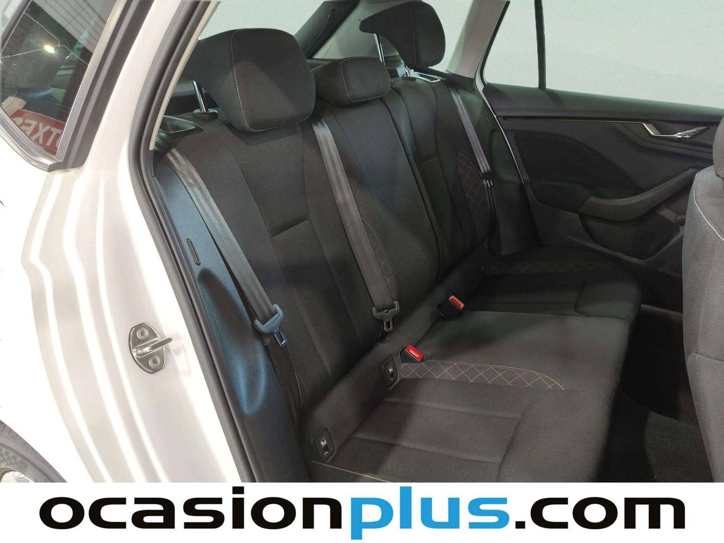 Skoda Kamiq Skoda Kamiq 1.0 TSI Ambition DSG (110 CV) gasolina