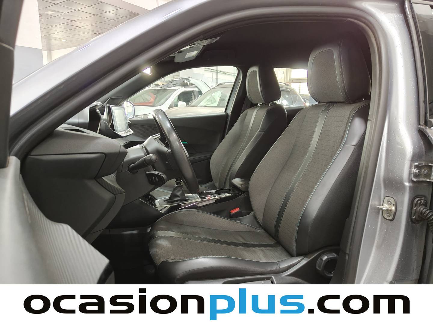 Foto asientos delanteros Peugeot 2008 Peugeot 2008 PureTech 100 S&S Allure (100 CV)