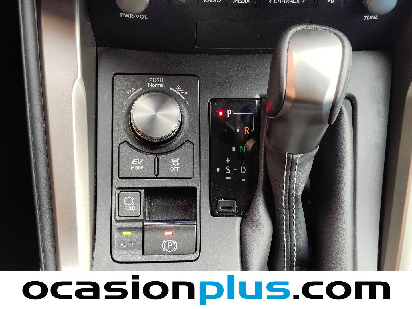 Foto Lexus NX Lexus NX 300h Premium 2WD (197 CV)