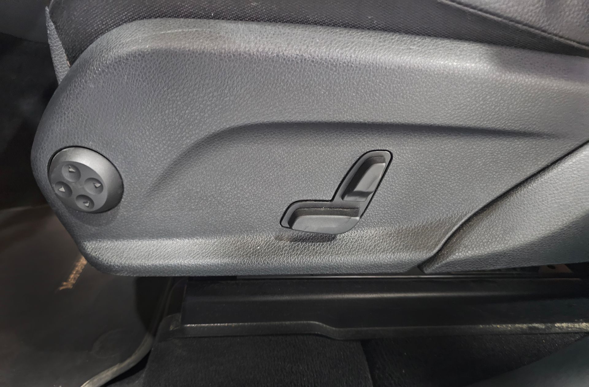Mercedes-Benz EQC SUV 400 4Matic Pack AMG - foto 8