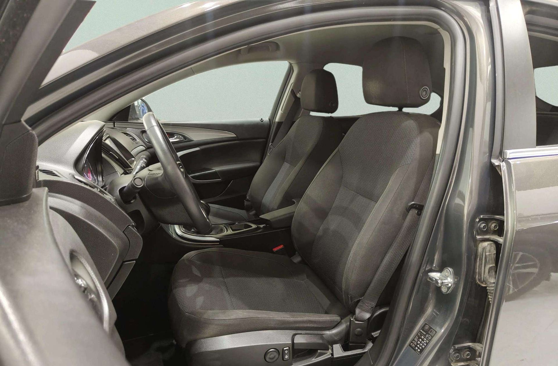 Opel Insignia 1.6CDTI ecoFlex Selective - foto 11