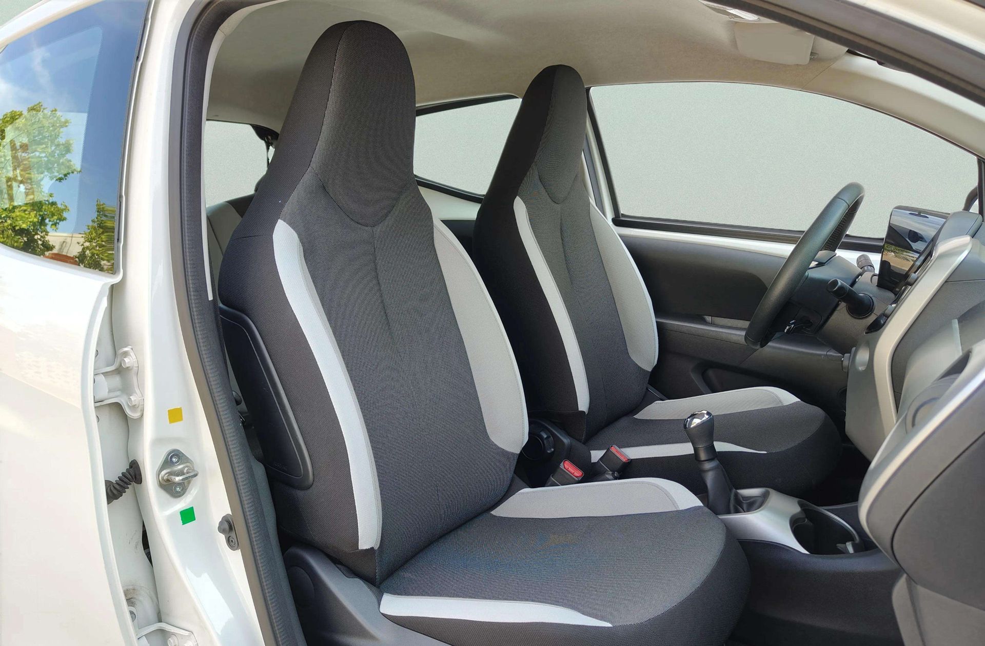 Toyota Aygo 1.0 70 x-play - foto 15