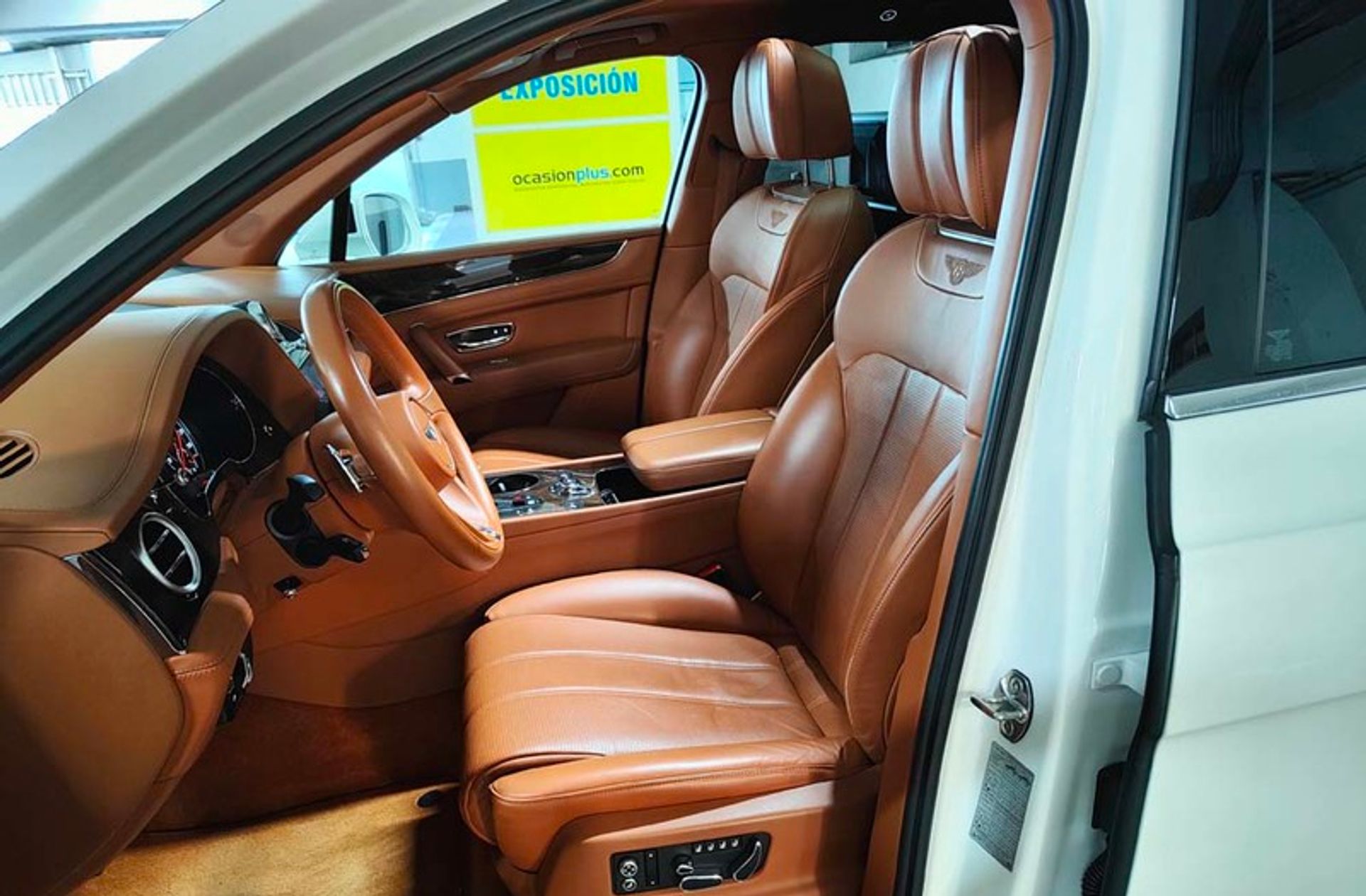 Bentley Bentayga 3.0 Hybrid 4WD - foto 20