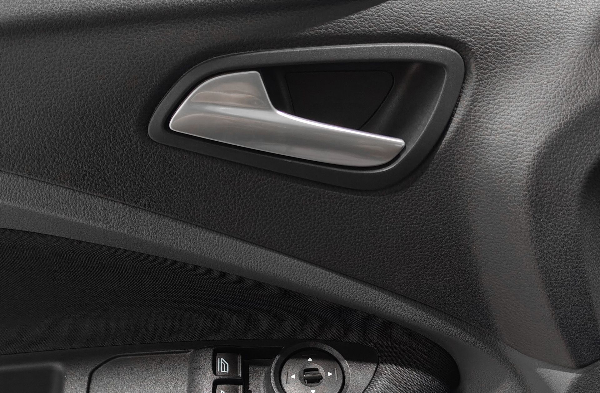 Ford C-Max 1.0 EcoBoost Trend - foto 31