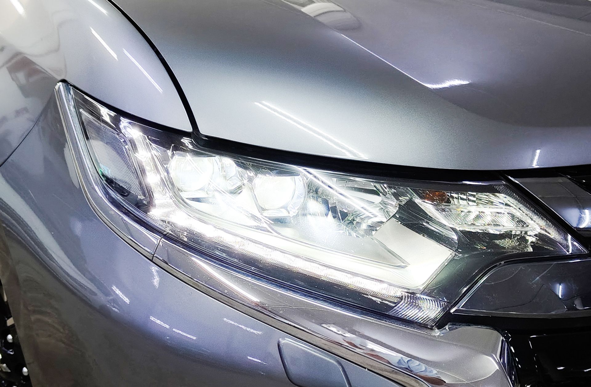 Mitsubishi Outlander 2.0 PHEV Kaiteki 4WD - foto 16