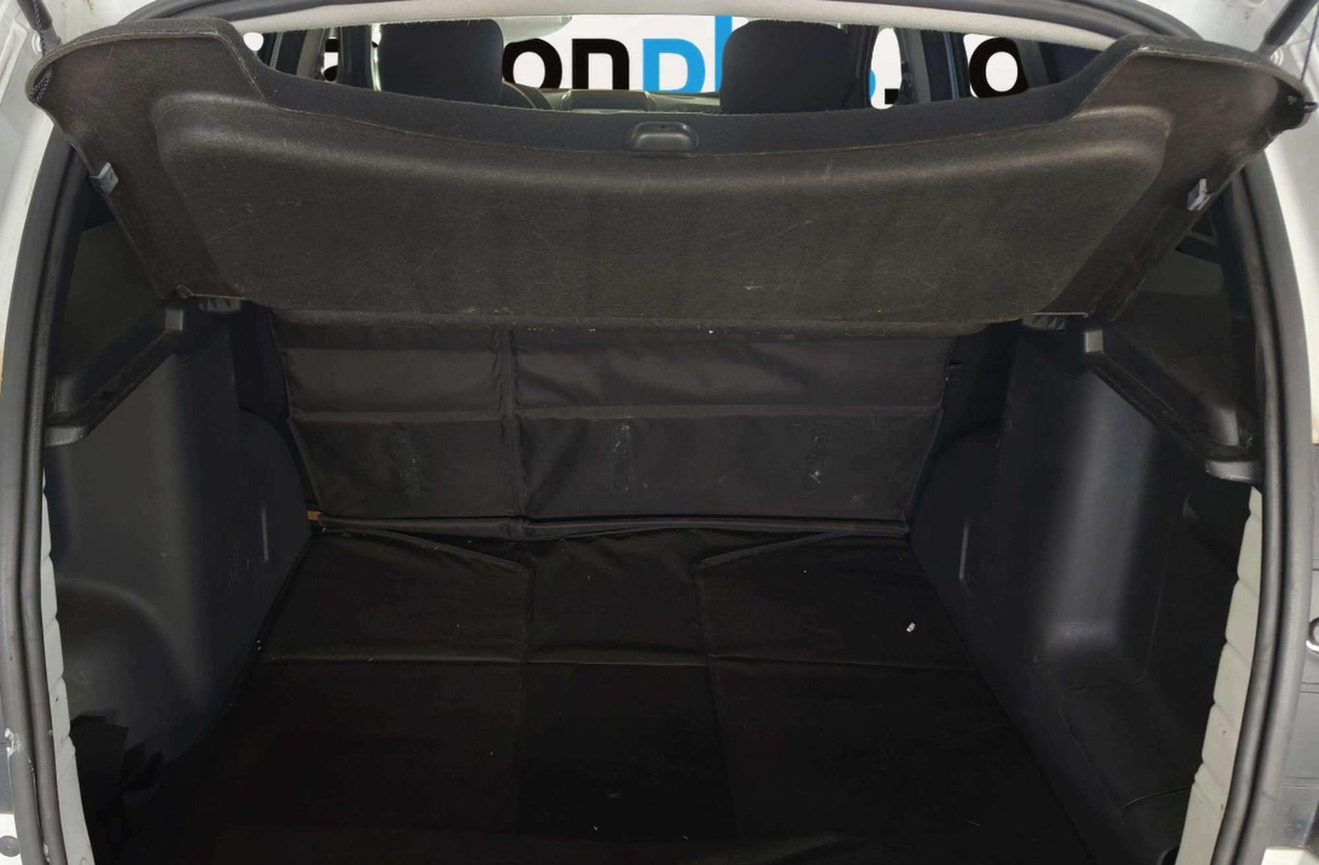 Dacia Duster Laureate dCi - foto 14