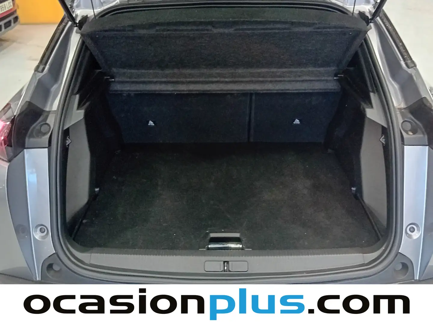 Foto Peugeot 2008 Peugeot 2008 PureTech 130 S&S Allure Pack EAT8 (130 CV)