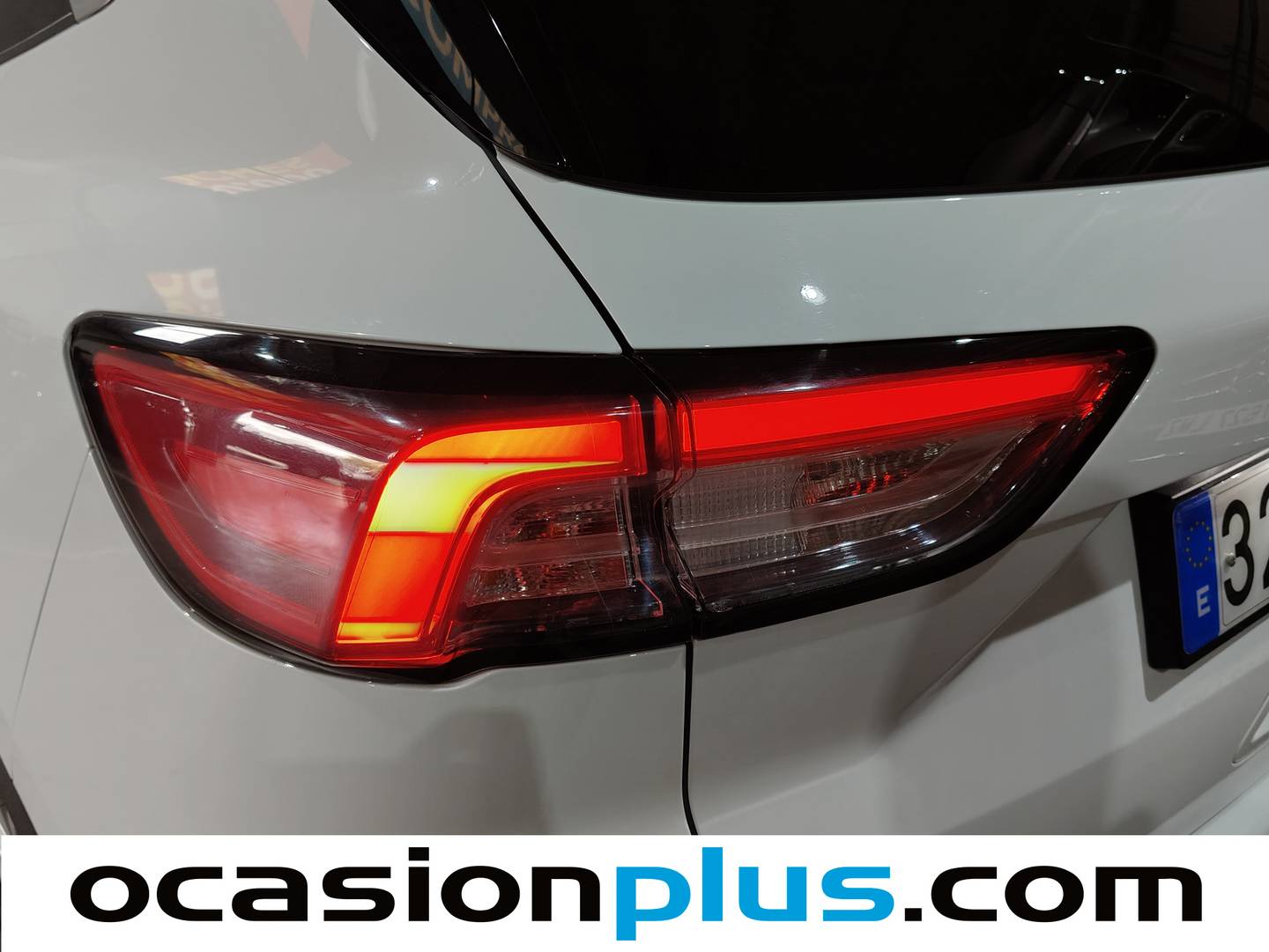 Foto Ford Kuga Ford Kuga 1.5 EcoBlue Titanium (120 CV)