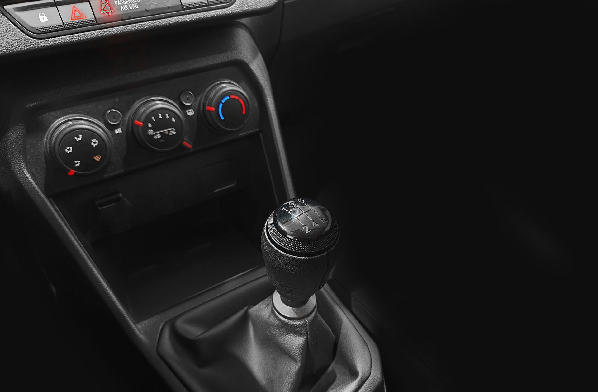 Dacia Sandero Essential SCe - foto 5