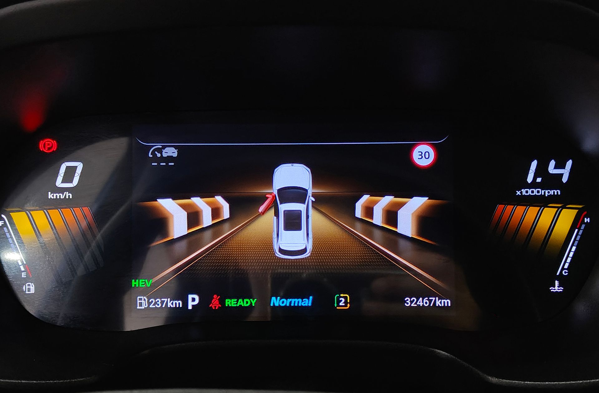 MG ZS 1.5 Hybrid+ Luxury - foto 26