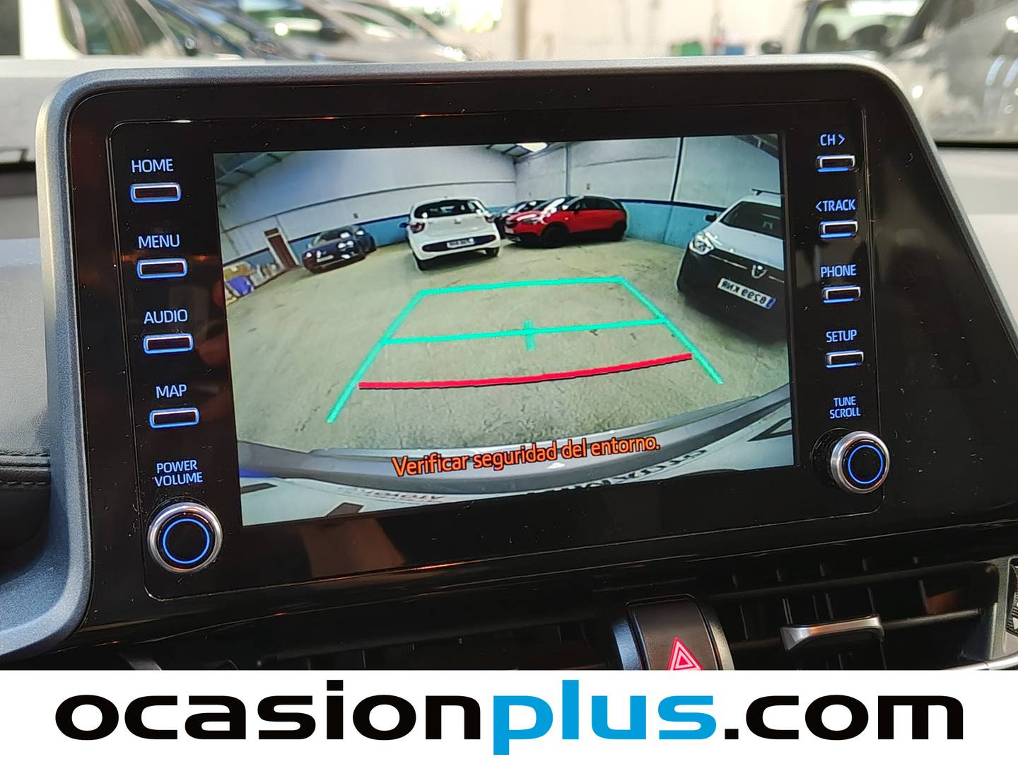 Foto Toyota C-HR Toyota C-HR 1.8 125H Advance (122 CV)