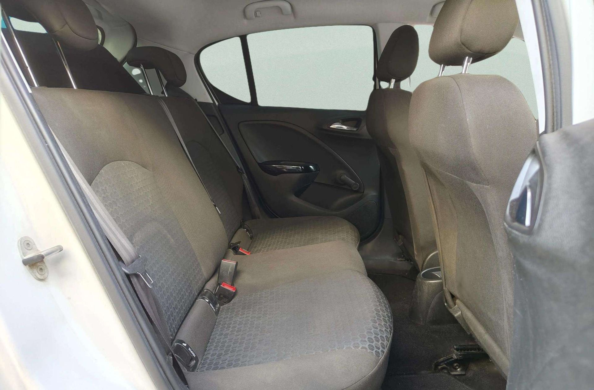 Opel Corsa 1.4 Expression - foto 15