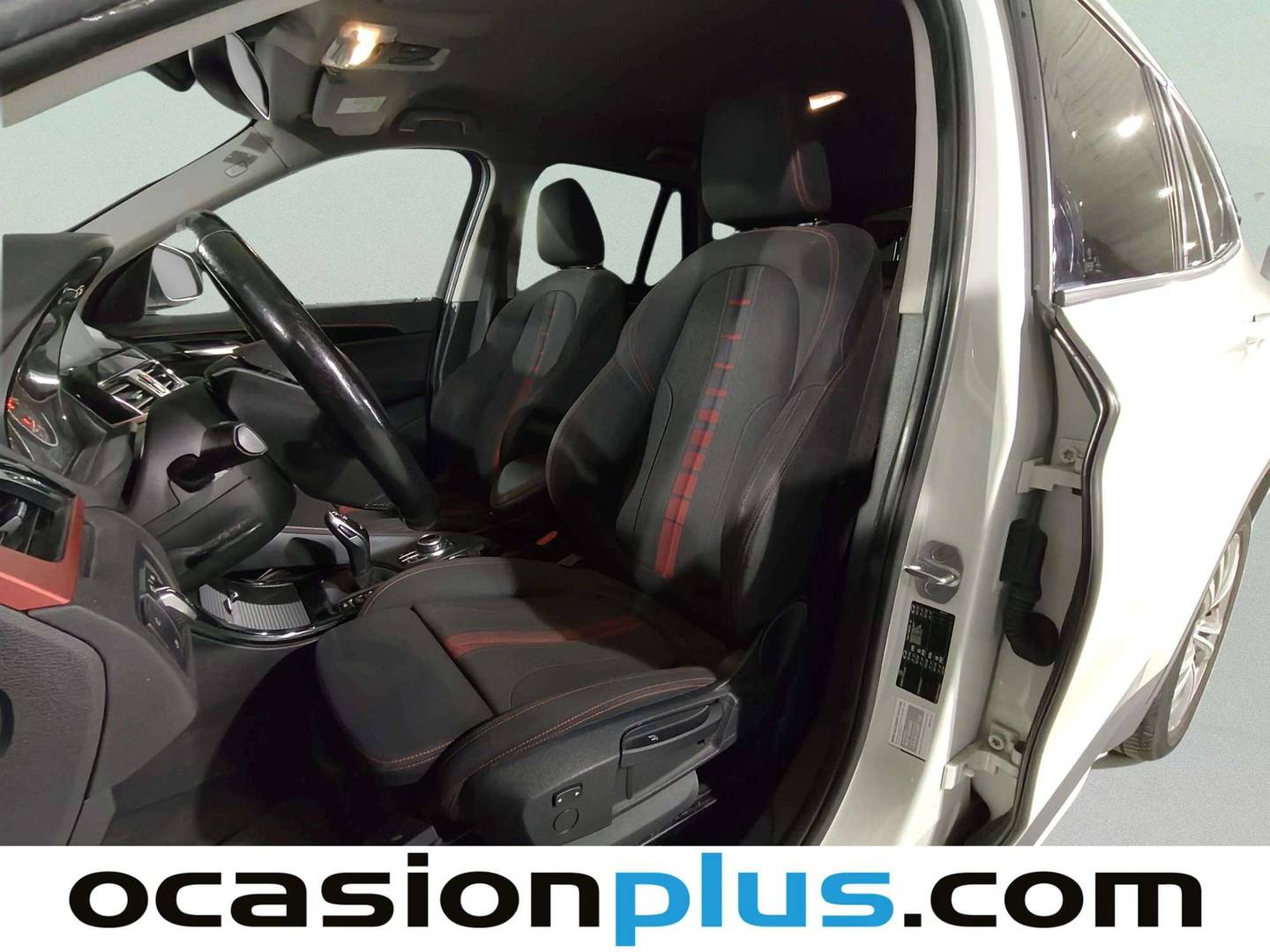 Foto asientos delanteros BMW X1 BMW X1 sDrive18i (140 CV)
