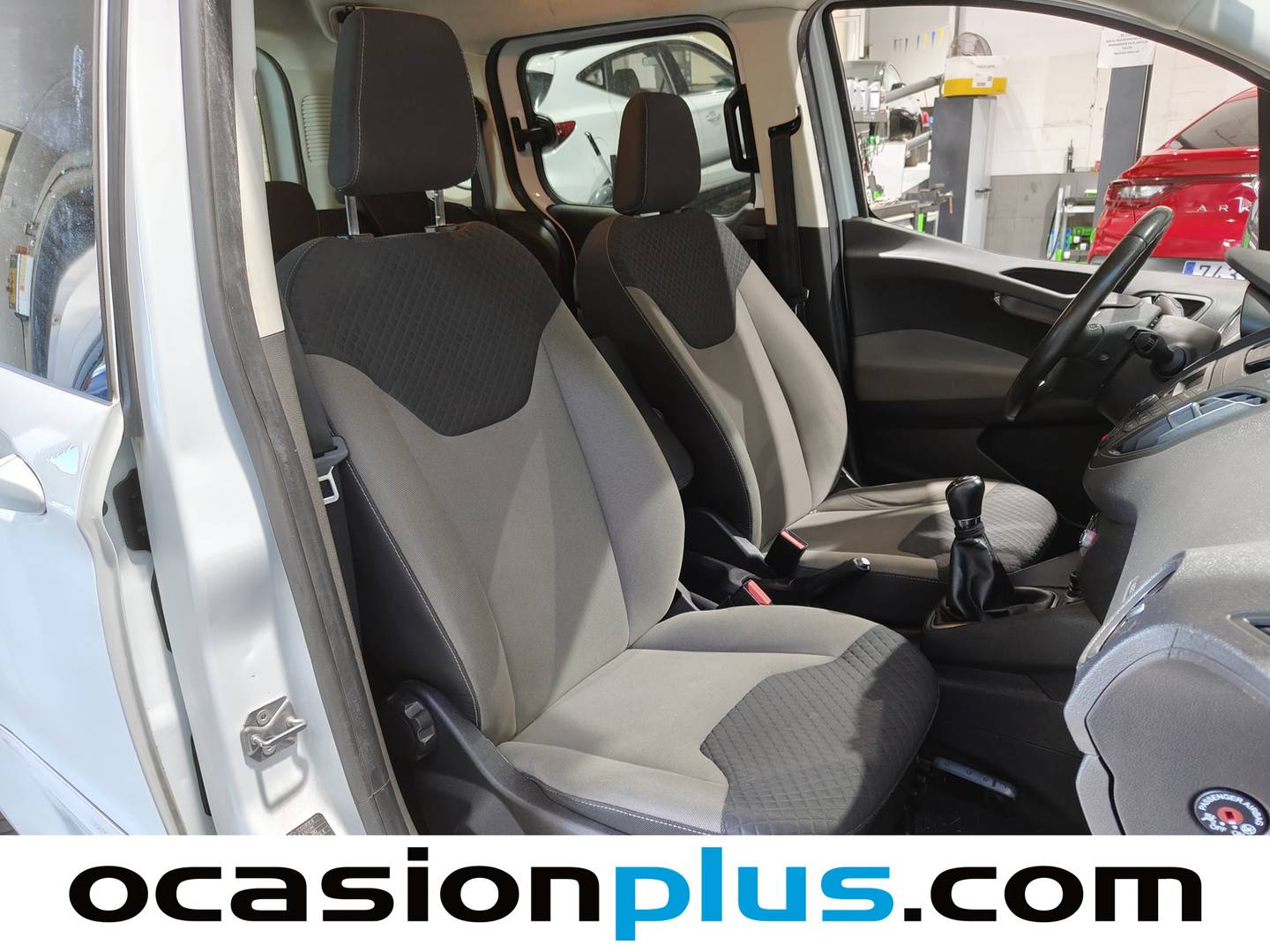 Foto Ford Tourneo Courier Ford Tourneo Courier 1.5 TDCi Trend (95 CV)