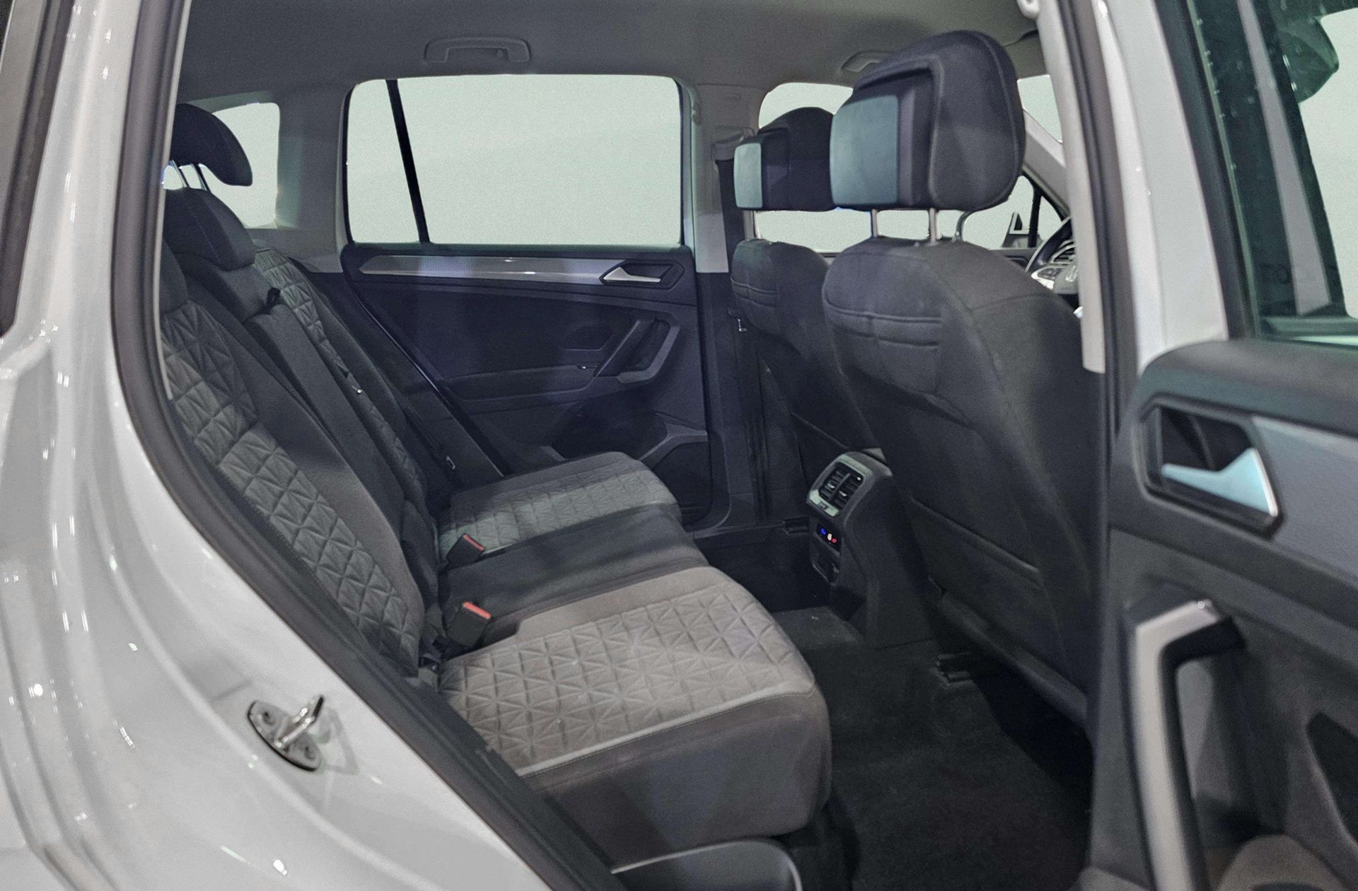 Volkswagen Tiguan Life 2.0 TDI DSG - foto 21