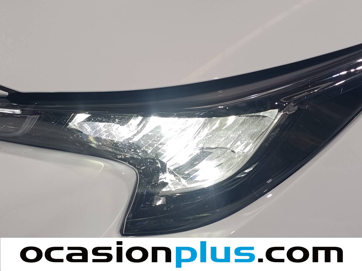 Equipamiento del Toyota Corolla Toyota Corolla 1.8 125 Híbrido Active Tech E-CVT (122 CV)
