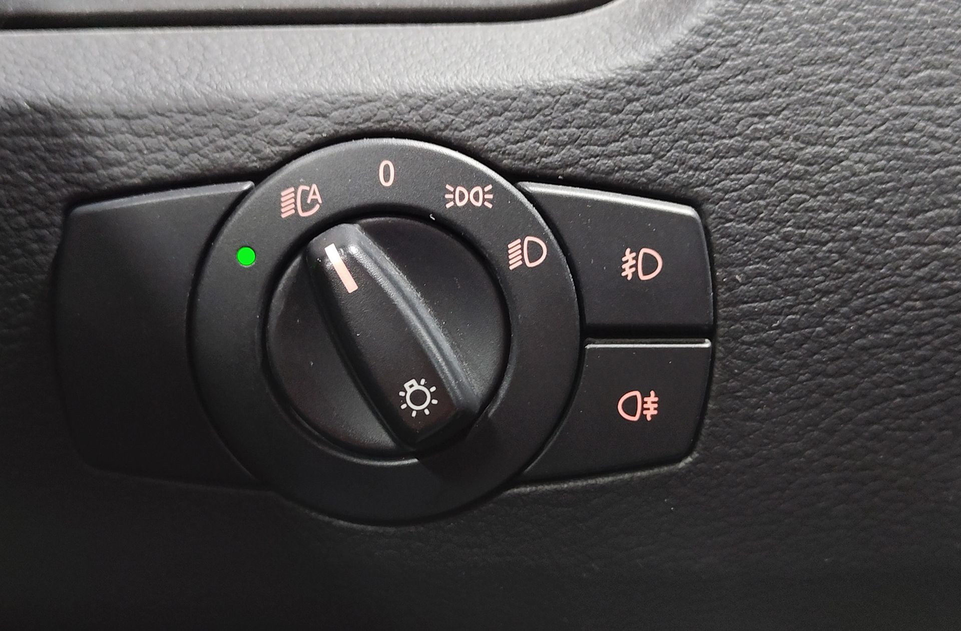 BMW X1 sDrive18d - foto 11