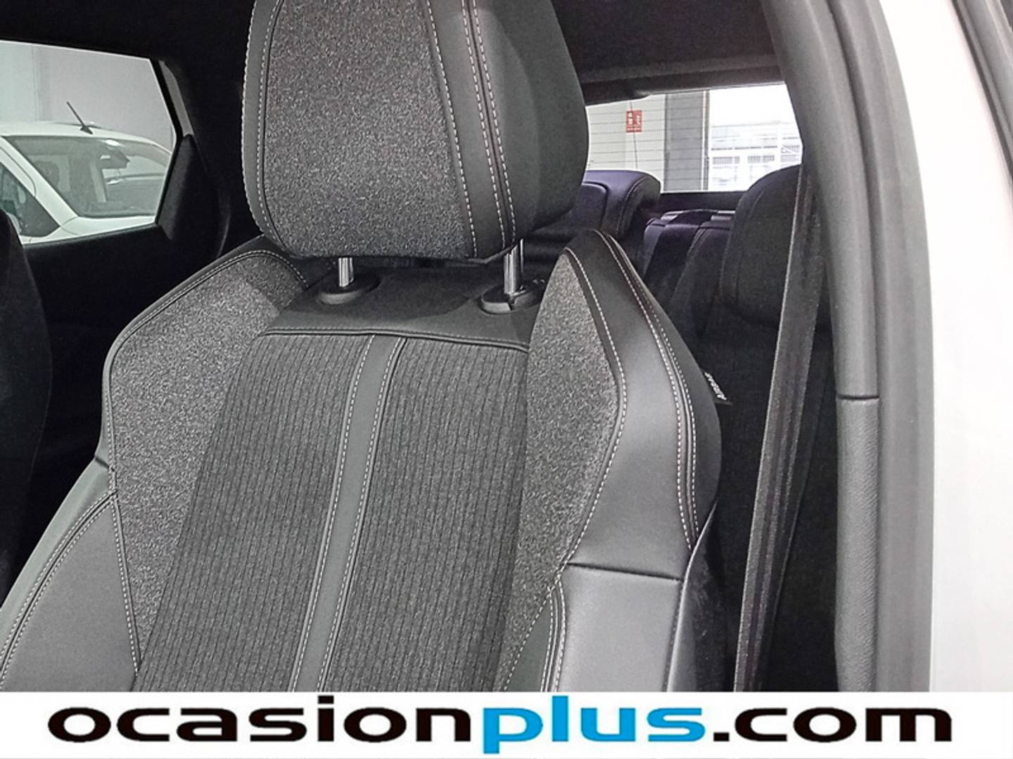 Foto Peugeot 3008 Hybrid Peugeot 3008 Hybrid 225 GT Line e-EAT8 (225 CV)