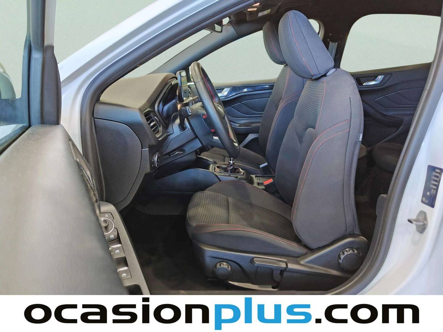 Foto asientos delanteros Ford Focus Ford Focus 1.0 Ecoboost MHEV ST-Line (125 CV)