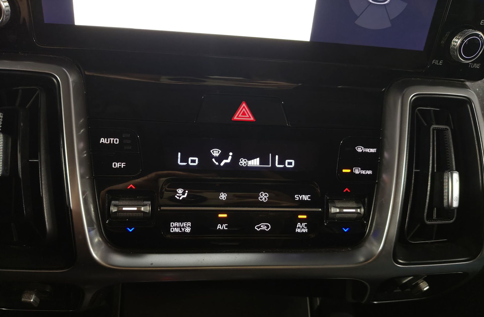 Kia Sorento 1.6 T-GDi HEV Drive 4x2 - foto 31