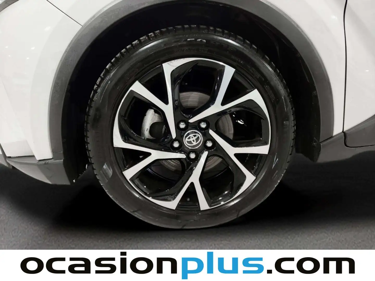 Foto Toyota C-HR Toyota C-HR 1.8 125H Advance  (122 CV)