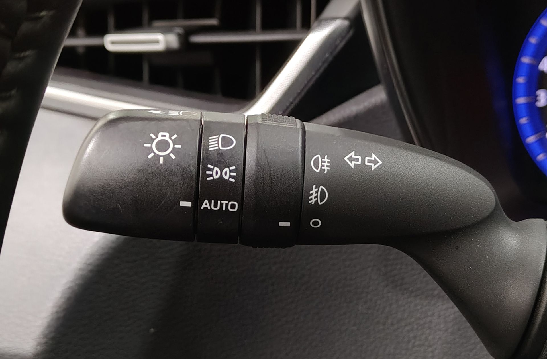 Toyota Corolla 140H Style Edition - foto 25