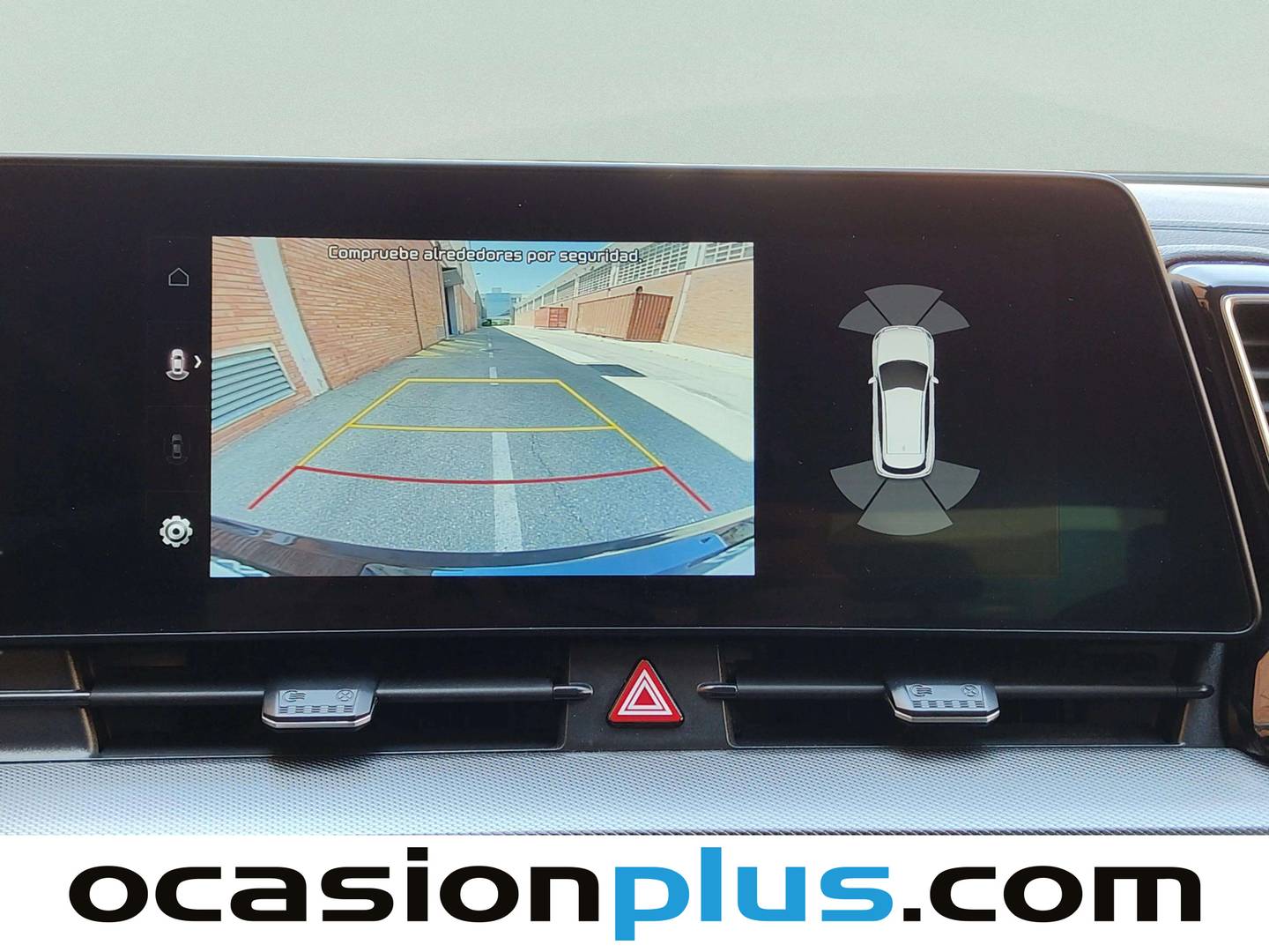 Equipamiento del KIA Sportage KIA Sportage 1.6 T-GDi HEV Tech 4x2 Auto (230 CV)