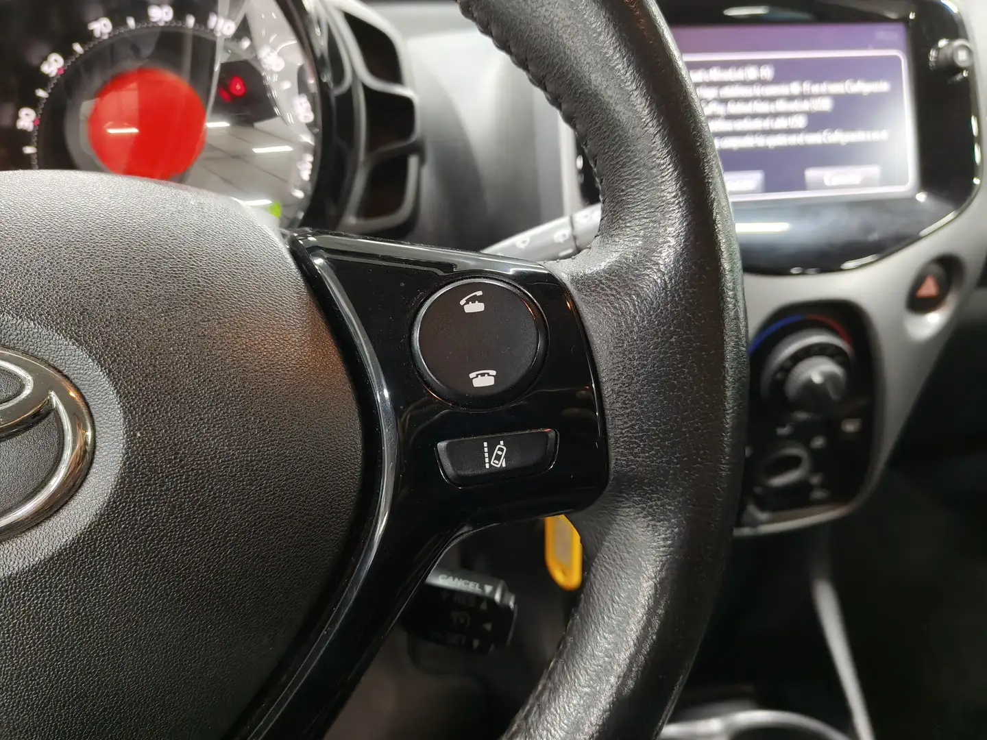 Foto Toyota Aygo Toyota Aygo 1.0 70 x-play (72 CV)